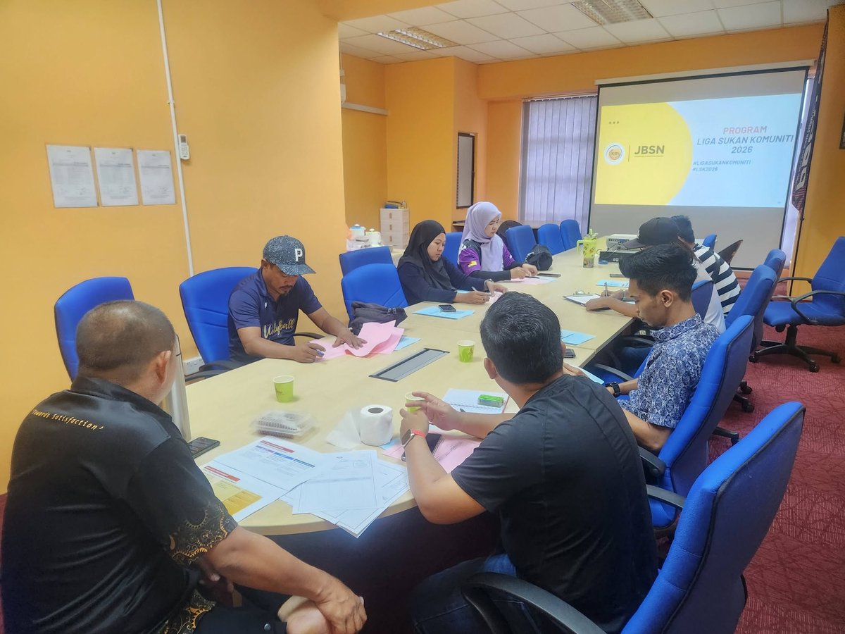 jbs_n9's tweet photo. MESYUARAT JAWATANKUASA INDUK LIGA SUKAN KOMUNITI (LSK) 2026 PERINGKAT DAERAH TAMPIN
TAMPIN, 21 Mei 2026 (Khamis) - Telah berlangsung Mesyuarat Jawatankuasa Induk Liga Sukan Komuniti (LSK) 2026 Peringkat Daerah Tampin. https://t.co/pDcrg0f3Y0