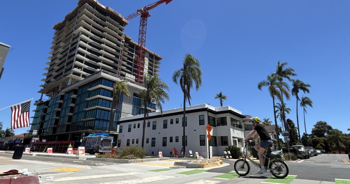 realsaadasad's tweet photo. SB79 lets San Diego allow up to 367,000 homes near transit. 

But the city is using its own fire maps — covering 35% of eligible land vs. the state's 7% — to delay implementation. https://t.co/dWdhCGhh7T