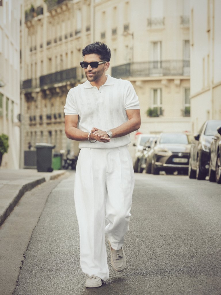 SubhLabh1991's tweet photo. Har paase Guru Guru hoyi payi aaa 🥵😍
Handsome hunk 🫶🫠💗😎🧿
Guru Randhawa Worldwide 🫡💫
 #gururandhawa #amiri #paris #fashionweek #parisfashionweek #vetement #ss27 https://t.co/hDNwQ8aqxK