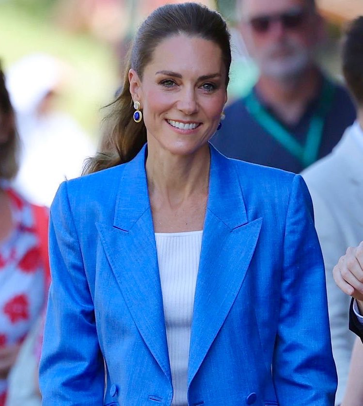 RoyallyBelle_'s tweet photo. Just when you think Catherine couldn't possibly get any more beautiful... she proves you wrong. Seriously, how? 😍🤩 https://t.co/mtsEUAY4vQ