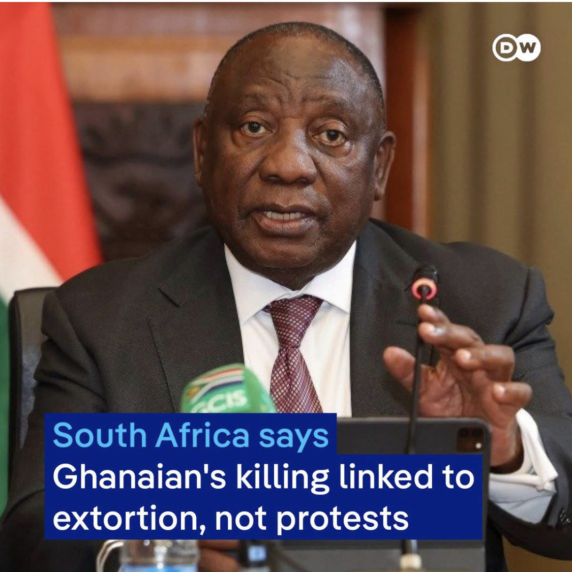 KelvinChima10's tweet photo. This guy and  his descendants should better remain in SA all the days of their existence. https://t.co/4nFpf8RwdO