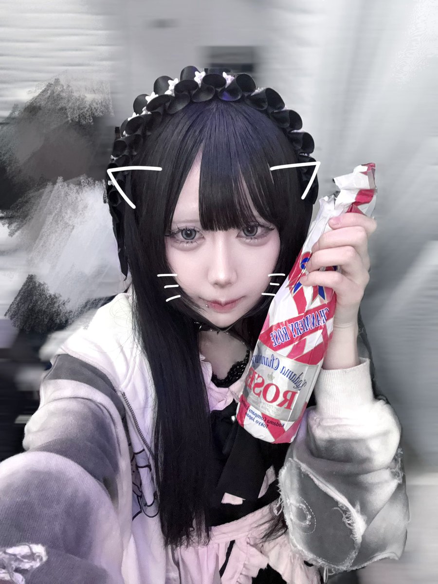 Duqi7Z's tweet photo. 遅くなっちゃってごめんなさい߹ ߹
7月初日ありがとうございました！
ほんとうにいつも救われる、延長もドリンクも本当にありがとう(ˆт · тˆ)♡
ヘドレしたら頭ペタンコすぎた、あとカラコン新しくした🩵🫧
今月もお願いします^ ��o̴̶̷̤ ·̫ o̴̶̷̤^大好きだ〜߹ ߹ https://t.co/WstYOIyHeD