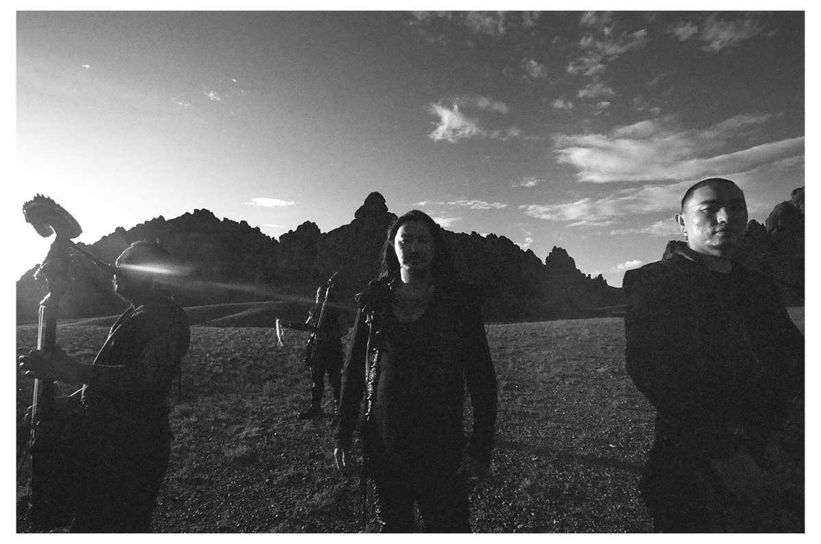 TheHuOfficial's tweet photo. One week of Grey Hun! Behind the scenes of the Grey Hun video. https://t.co/nhjdbzJCeL