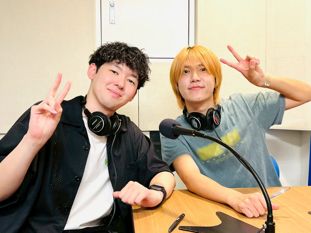 RI_802's tweet photo. 【📻 #RI802 NOW ONAIR⚡️ 】

👤#thepaddles (@the_paddles )
💿人生の登場人物として
👤ヘルメットおじさん feat. the paddles 柄須賀皇司
💿無事に帰ろう！

DJ 柄須賀皇司の
『 #ネヤドラ  BLUEBERRY GUYS season.5  』🫐

season. 5のテーマは
『最近、あなたの人生に登場した人』でスタート！🏁

もちろんseason.5も
お守り風アクリルキーホルダーをプレゼント🚗✨

ここから送ってね💌
https://t.co/dkvPahxJga

今日の放送はここから聴く🫐↓
https://t.co/5Li6eMKeyb 

#FM802