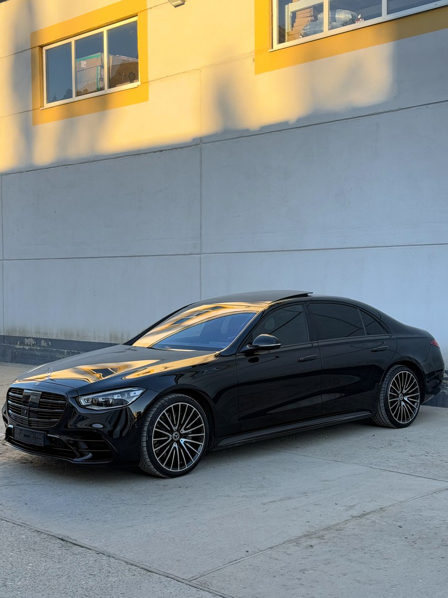 nocarcontext's tweet photo. Mercedes Benz S580 🖤🖤 https://t.co/448StsVyQk