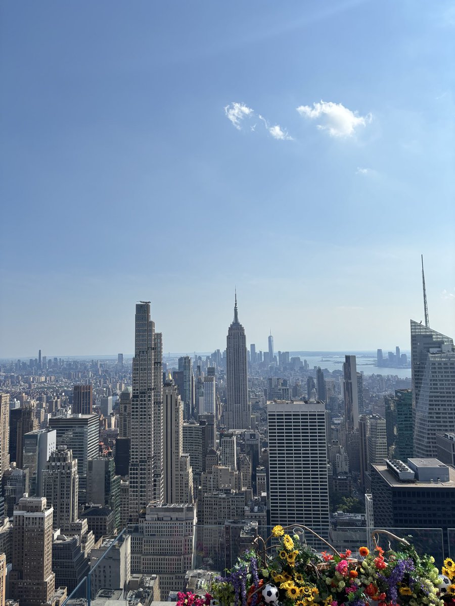 AlexMurphy_92's tweet photo. Enjoyed NYC more than I thought I would! 

Always special seeing your country at a major tournament too 🏴󠁧󠁢󠁥󠁮󠁧󠁿 https://t.co/lgg7HsUzaq