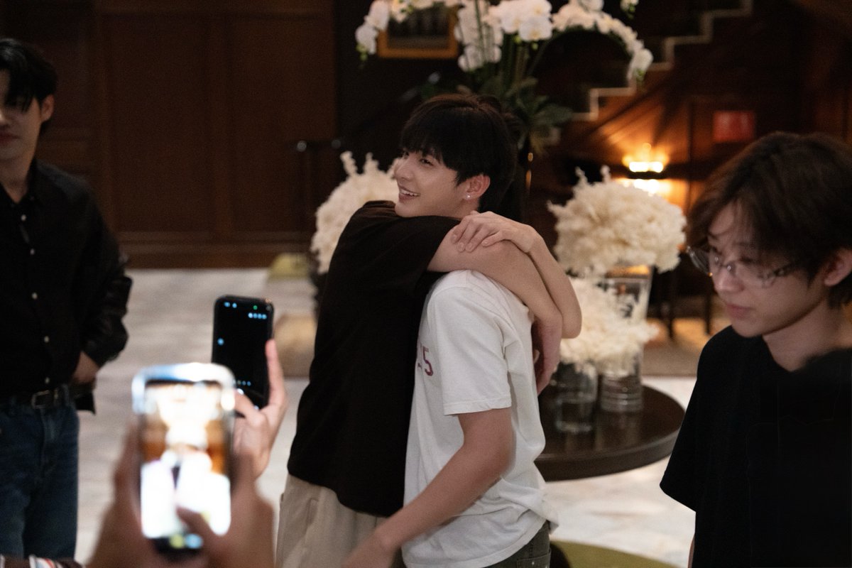 PieGolfPH's tweet photo. IᑎᔕTᗩGᖇᗩᗰ ᑭOᔕT ᑌᑭᗪᗩTE ♡
golfpasatorn
2 July 2026
The best place to be has always been his arms. 🤍
LATELY ITS WINTER SEASON FINAL EP
#FoureverYou2FinalEP
#pie_saran #golfpasatorn
#piegolf #พายกอลฟ #PieGolfPH https://t.co/S7YJT140SL