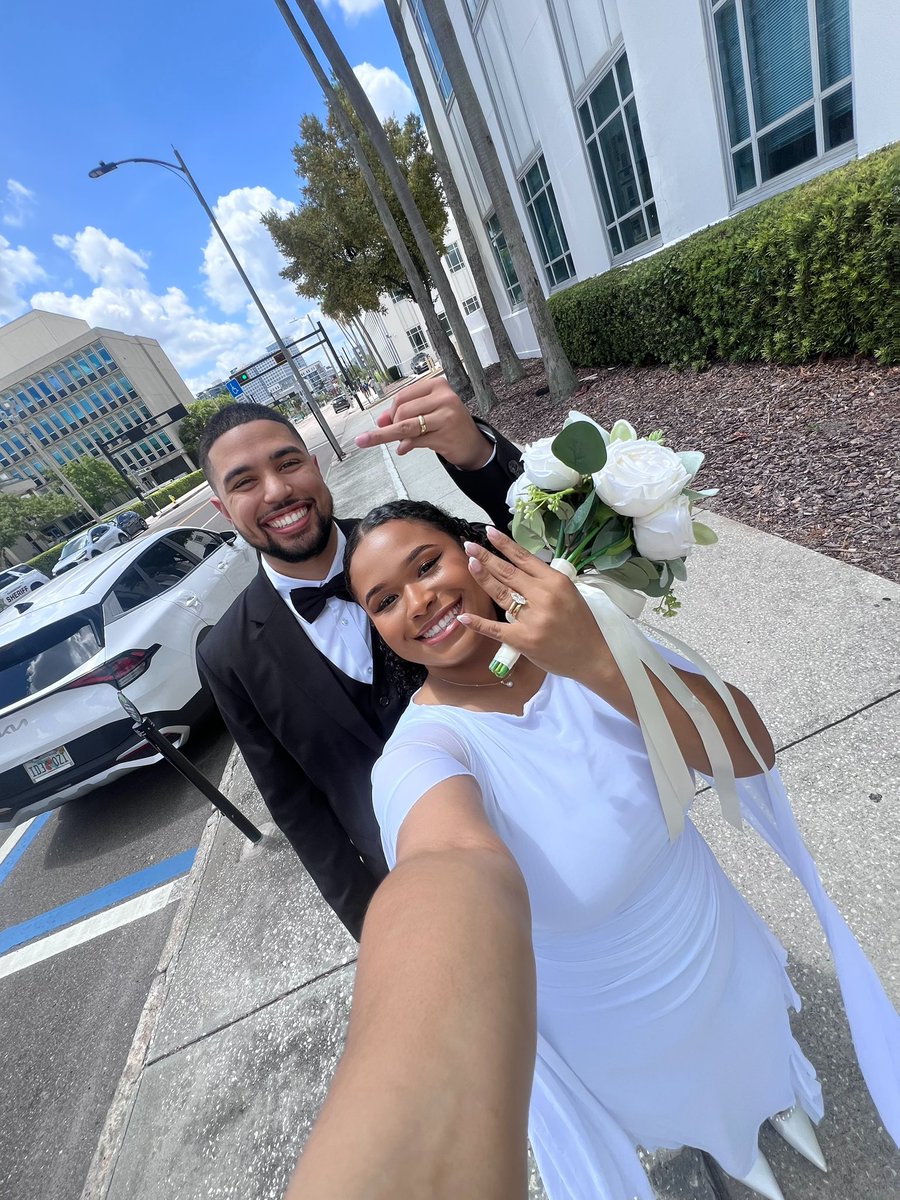 dallyphantom's tweet photo. Who’s that Pokémon!? It’s…

A MARRIED COUPLE 💍💙 https://t.co/EIsTTWclJE