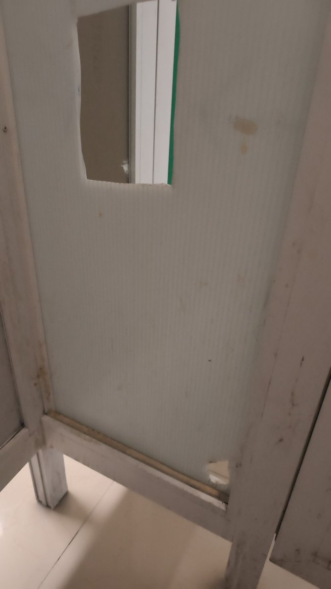 Hctor634113's tweet photo. Quién para algo hot baños gasolinera enfrente de Chedraui https://t.co/WrnCBP83G8
