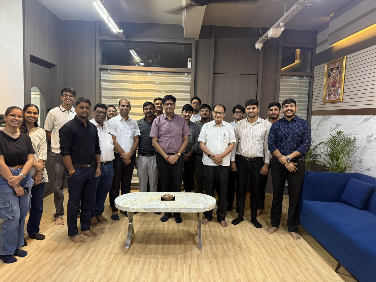 CAKamalKMishra's tweet photo. Celebrated the birthday of State President of CA Cell , CA Nitin Vyas Ji. 

Wishing you good health, happiness, and continued success. Your guidance, leadership, and constant encouragement inspire us all. Grateful for your support. Wishing you a very 

Happy Birthday 🎉🎂

#congress #CACell