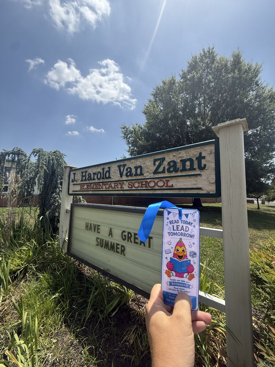 VanZantES_Princ's tweet photo. Have a great summer friends. Don’t forget your summer reading and dive into a good book. So excited to join the VZ family and have our page up and running. Feel l free to follow along and join our 26-27 school year journey. #ElemEd #njschools #BurlCo @EveshamSchool https://t.co/9Hznh7Caug