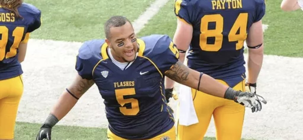 DaneRichardso16's tweet photo. 65 days till kickoff for @KentStFootball!🏈

Roosevelt Nix is the all time leader at KSU in tackles for loss with 65.0

Playing from 2010-2013, Nix is the only player in program history to be All-MAC first team four times⚡️

He remains the only freshman to win MAC DPOY (2010) https://t.co/SNMKZ6lkrf