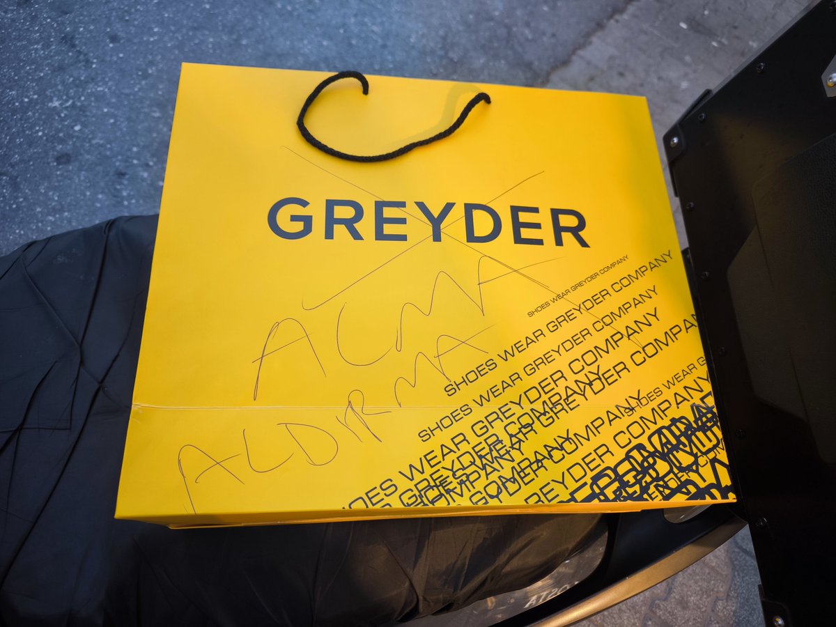KAndrn's tweet photo. @greydertr alma müşterisine uygun fiyatlı kaliteli ayakkabılar yapanları tercih edin https://t.co/AjCB9XEJHd