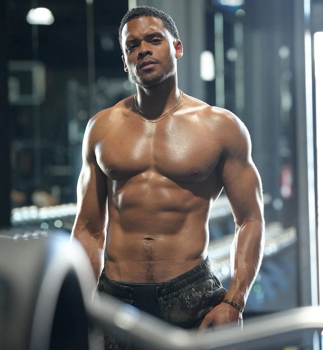 TheMale_Central's tweet photo. Deric Augustine https://t.co/upLSCSFb8Y