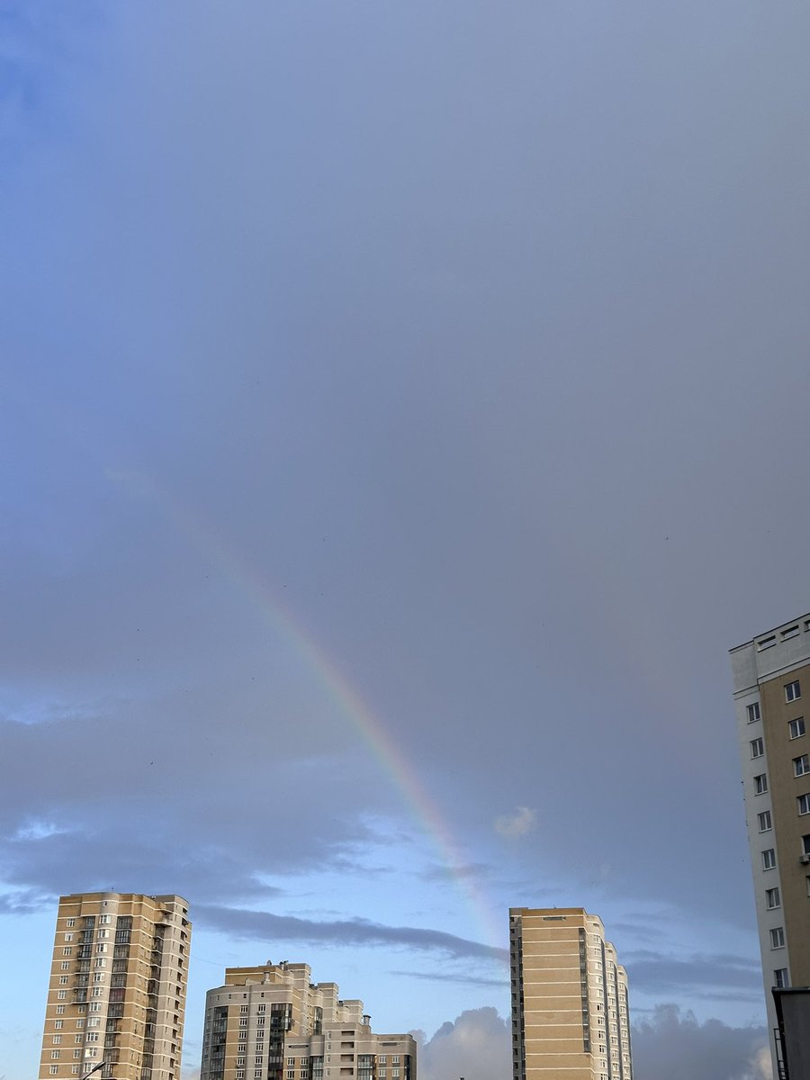 Dashulyaa1's tweet photo. Today I went out to walk my 10,000 steps. 
Even despite the rain. And I felt so good and happy in my soul. And then the rain stopped and a rainbow appeared 🥹 
And the song "How wonderful is all that is Yours" was playing in my head. ❣️♥️
Beauty is in the eye of the beholder 🤩 https://t.co/vzOSWCJaLE