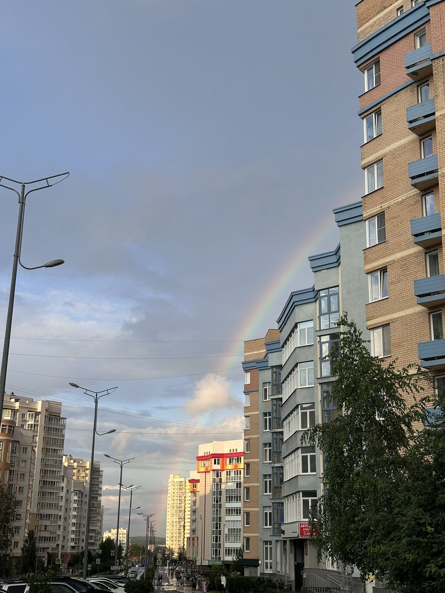Dashulyaa1's tweet photo. Today I went out to walk my 10,000 steps. 
Even despite the rain. And I felt so good and happy in my soul. And then the rain stopped and a rainbow appeared 🥹 
And the song "How wonderful is all that is Yours" was playing in my head. ❣️♥️
Beauty is in the eye of the beholder 🤩 https://t.co/vzOSWCJaLE