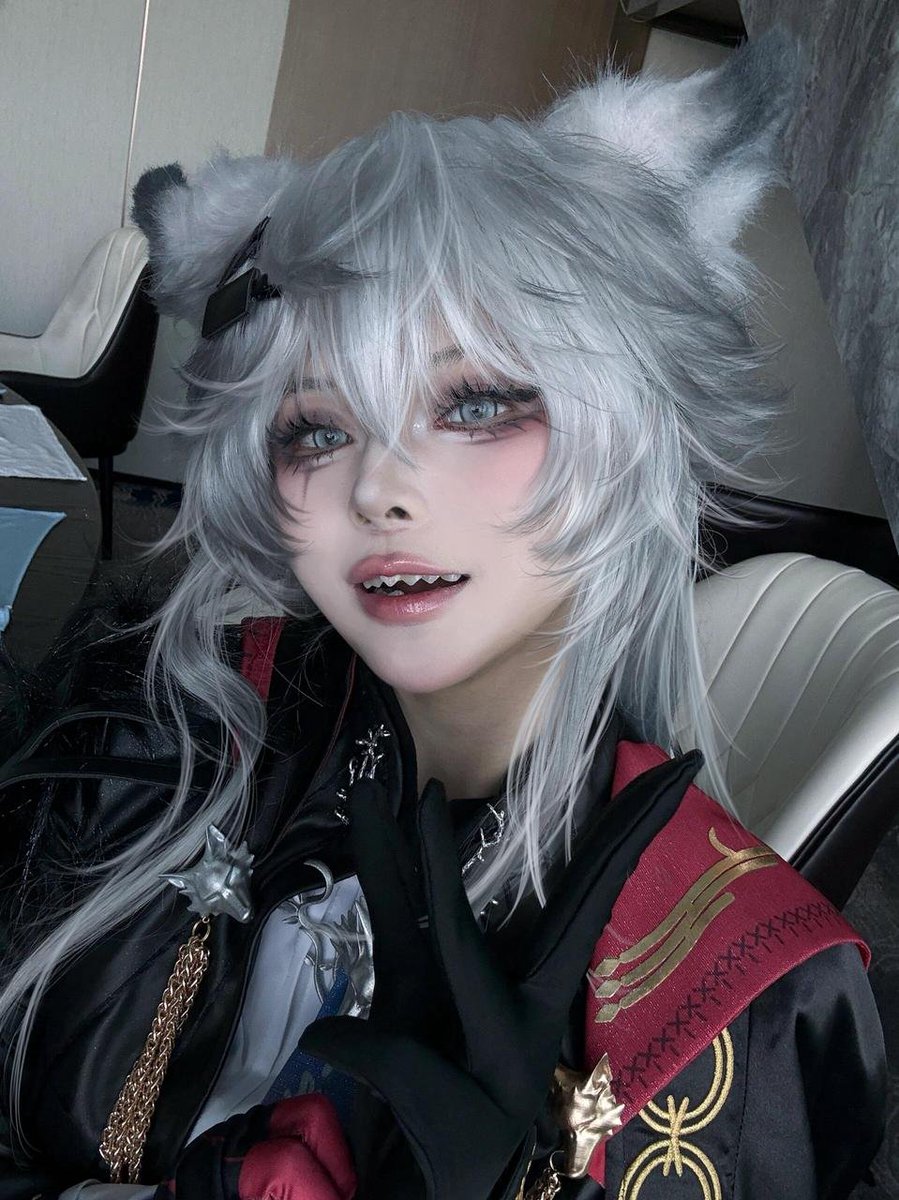 sureshdas2015's tweet photo. Dramatic.
Cr.百合欧皇子
#Lappland #Arknights #Cosplay https://t.co/Qp2z4OqTv0
