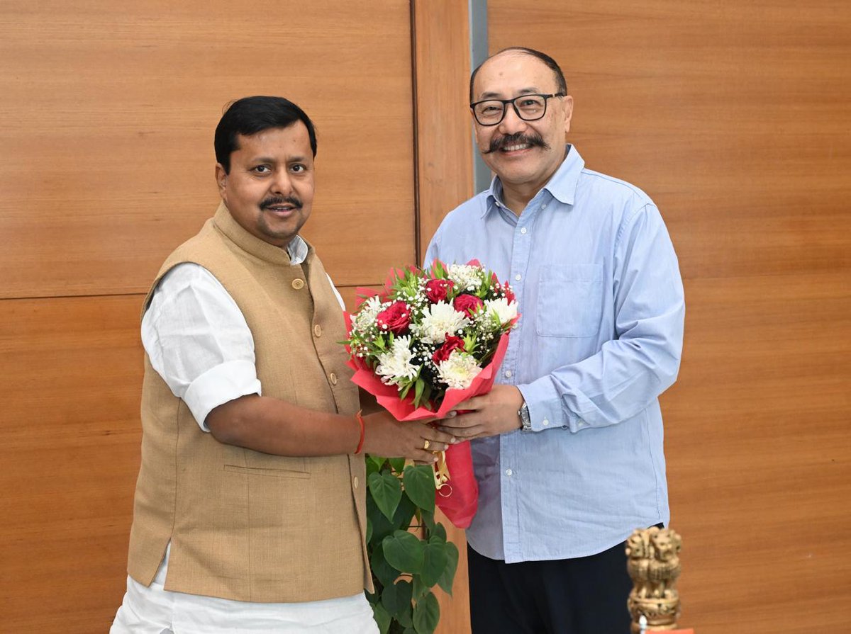 harshvshringla's tweet photo. Honoured to call on BJP National President Shri @NitinNabin Ji at the party headquarters in New Delhi. It was a pleasure to have a meaningful interaction with him.

@BJP4Bengal https://t.co/CDpmuUurrt