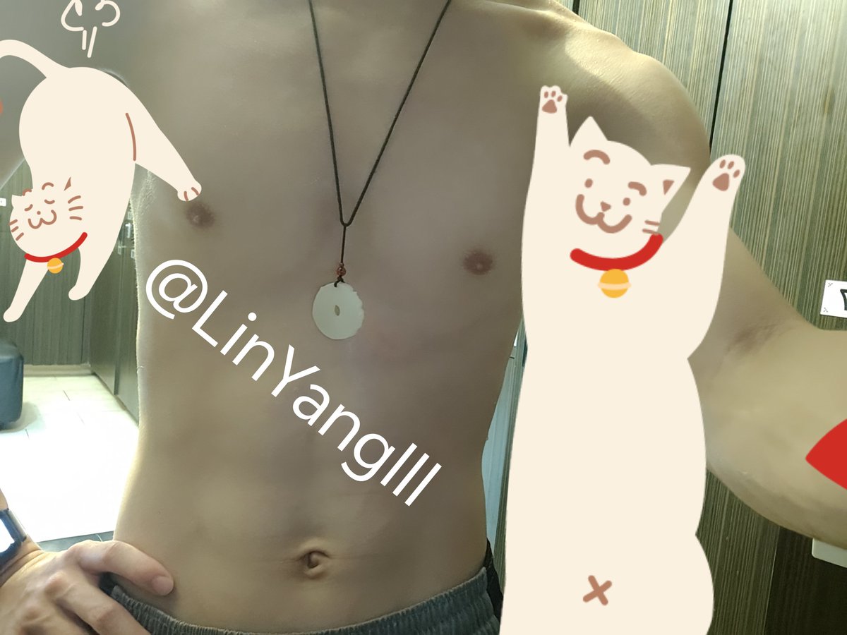 LinYanglll's tweet photo. 健身Day15-18
腹→腿→肩
好多動作只會做，只知道練的大概是這個地方，需要改進。
昨天在廁所，射了一發，4-5股黃精液。
今天真夠無語的，一個gay正裝（之前在健身房被搭訕，沒加VX）今天說他每天都在蹲我，想要聯繫方式…出健身房���踏馬一直跟著我，一股油膩味，嚇死我，我騎單車直接跑 https://t.co/H46sseg3m8
