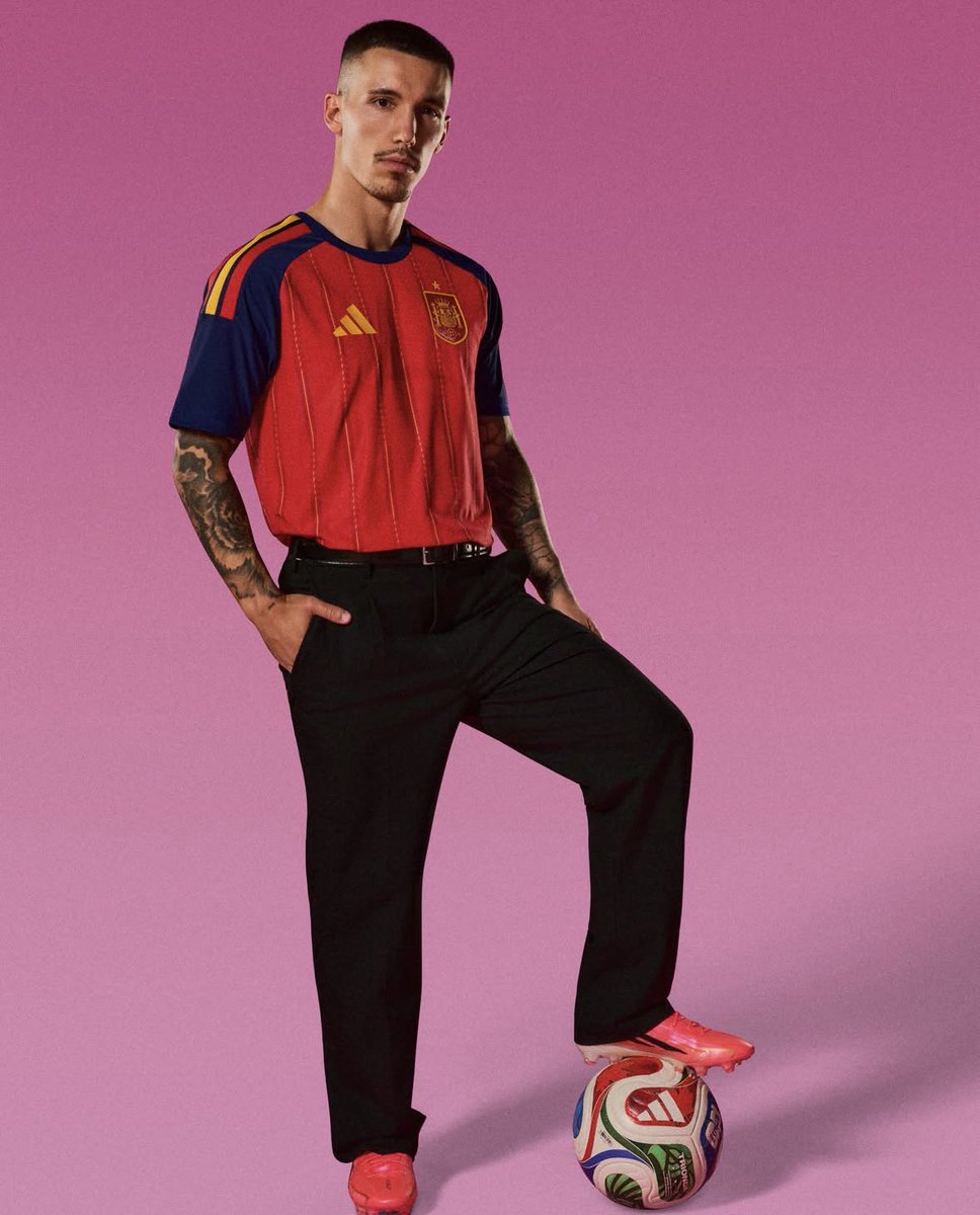 GoonzalezzRM's tweet photo. 🚨SORTEO CAMISETA DE ESPAÑA🚨

requisitos:

-dar RT
-seguir a @17ct_info 
-mencionar un amigo

doy ganador el domingo, suerte🍀🇪🇸 https://t.co/LkDD3lUDYL
