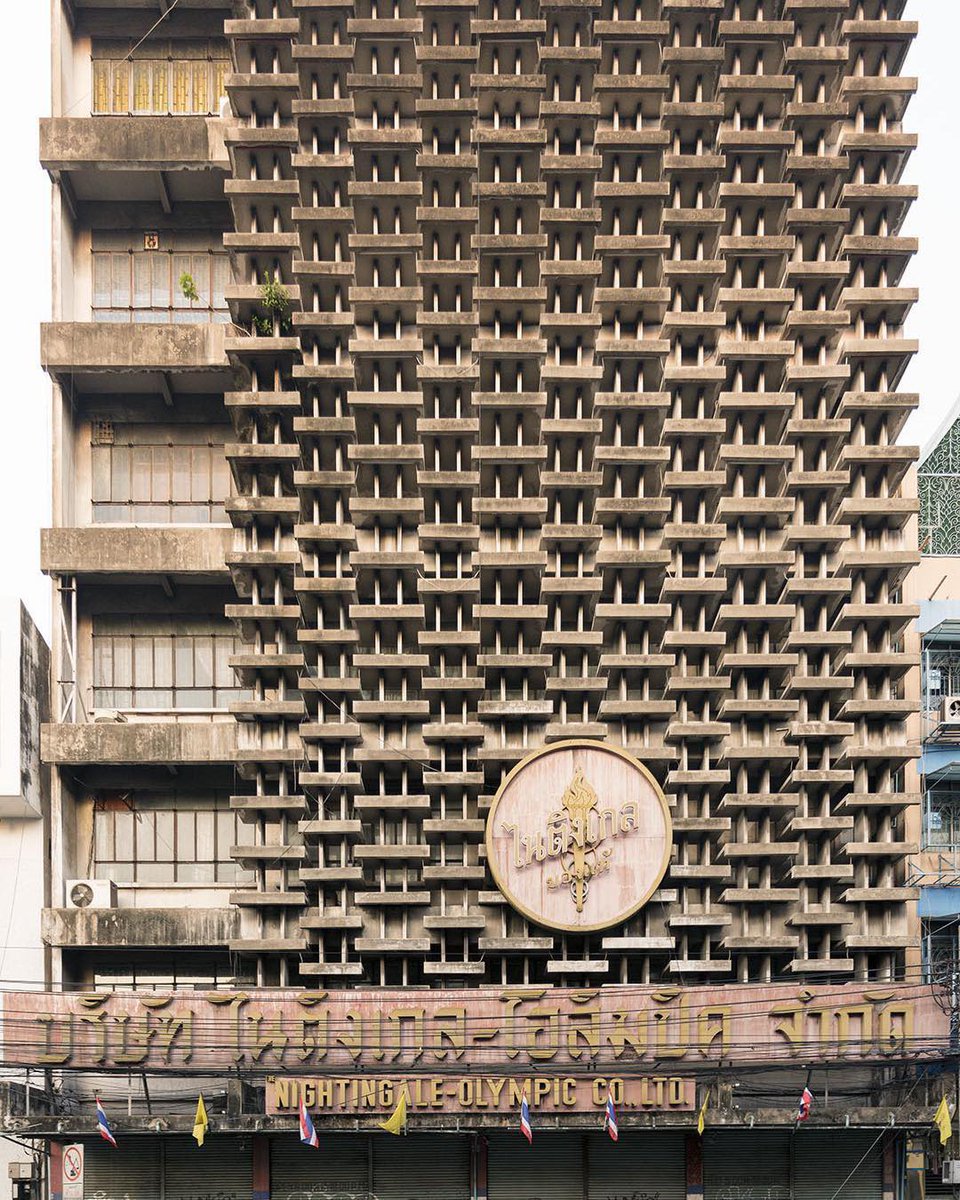 Dee_Floki's tweet photo. Brutalism in Thailand https://t.co/ntUHjgY5yd
