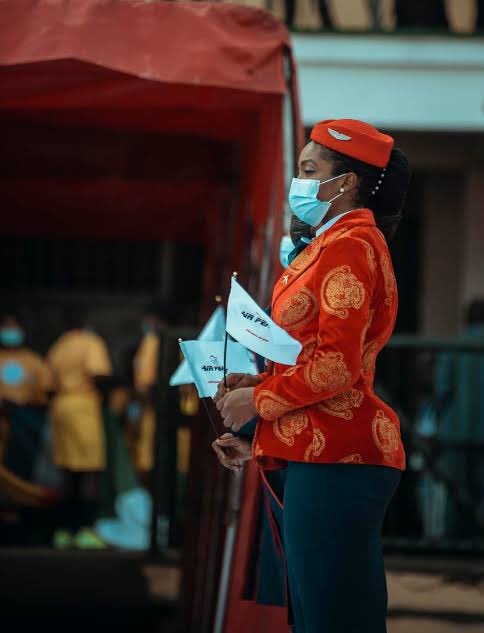 Voiceofigbos's tweet photo. Remember when all the Yoruba accounts were crying over Air Peace's ISI Agu uniform, a private company for that matter?

Now they want to force their Adire on us. We reject it forever and ever. It will not happen. https://t.co/BNh2SVyyQT