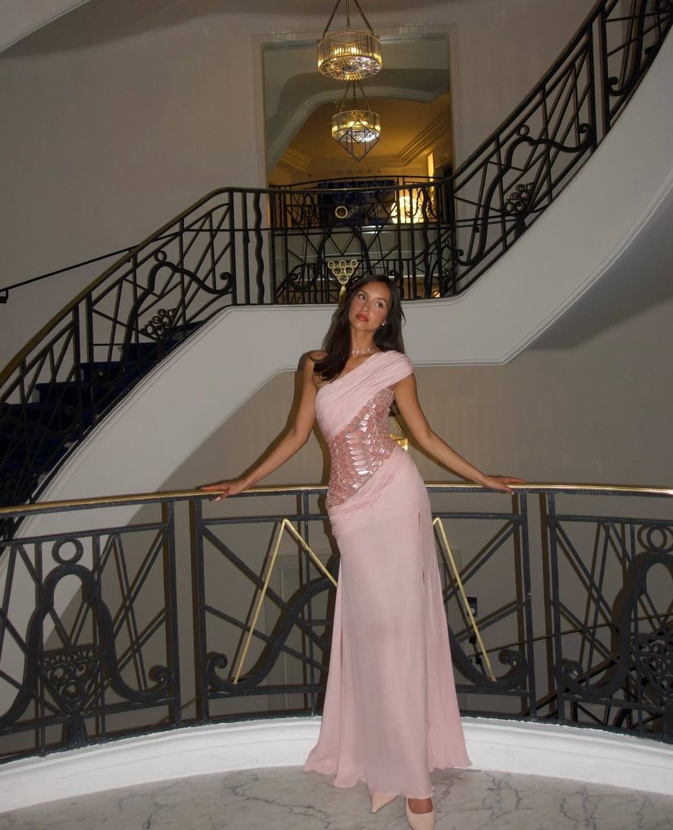 Diorgirlx's tweet photo. alexandra saint mleux https://t.co/BNT9PW3yxZ