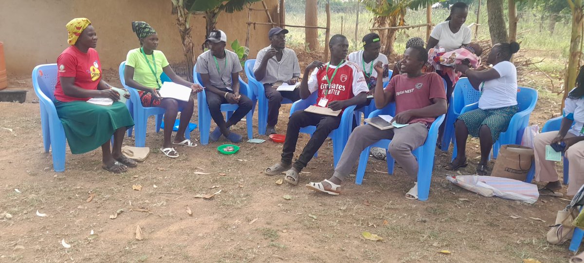 dicdic19237's tweet photo. In regards to strengthening our groups, we saw it wise to adopt Youth Savings and Loaning Association (YSLA). This has helped our participants a long way in saving of their finances and also easy access of loans to run and boost their enterprises. Below is Kingstar Youth Group. https://t.co/UwhDnJSCSp