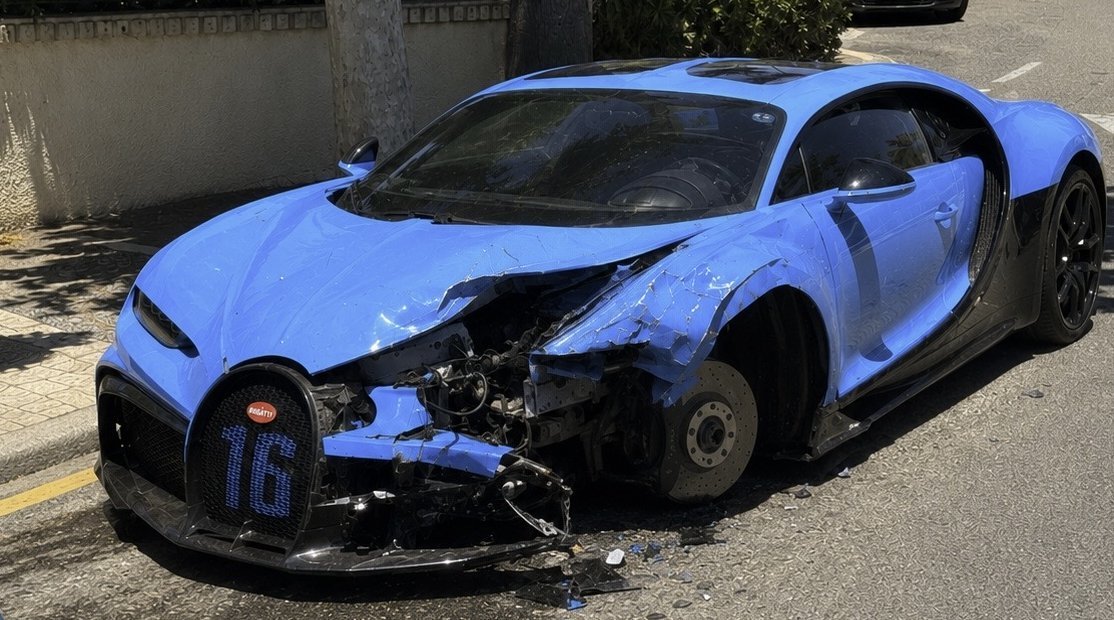 Shine_690's tweet photo. @skel No, I didn't get pranked. Is there a reward for this instead?

🆔️ Shine690

The actual color of the car you usually drive is different from what people normally see. For some reason, almost no one seems to notice.

Anyway, I hope you're safe and doing well. https://t.co/WPzmatIRZ2