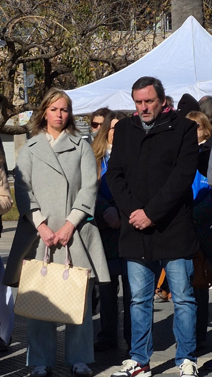 udocbacentral's tweet photo. Hoy nuestro Secretario General @AlejandrooSalce, la Secretaria Adjunta @adrianamonje80 y el Secretario de Derechos Humanos, Juan Raimundo participaron del Acto Homenaje a las víctimas del Bombardeo del 16 de junio de 1955 en Plaza de Mayo. https://t.co/MvGhjmgeiD