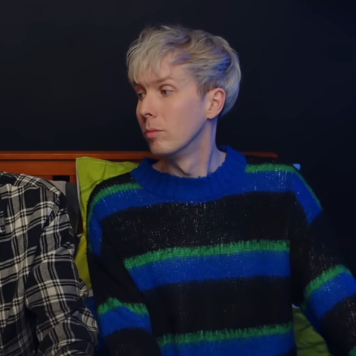 sarahtoninoff's tweet photo. my mom used to show me phil slightly turned to his right as a kid but she had to stop because it would make me go crazy and hurt myself and others https://t.co/GV9BFEmER2