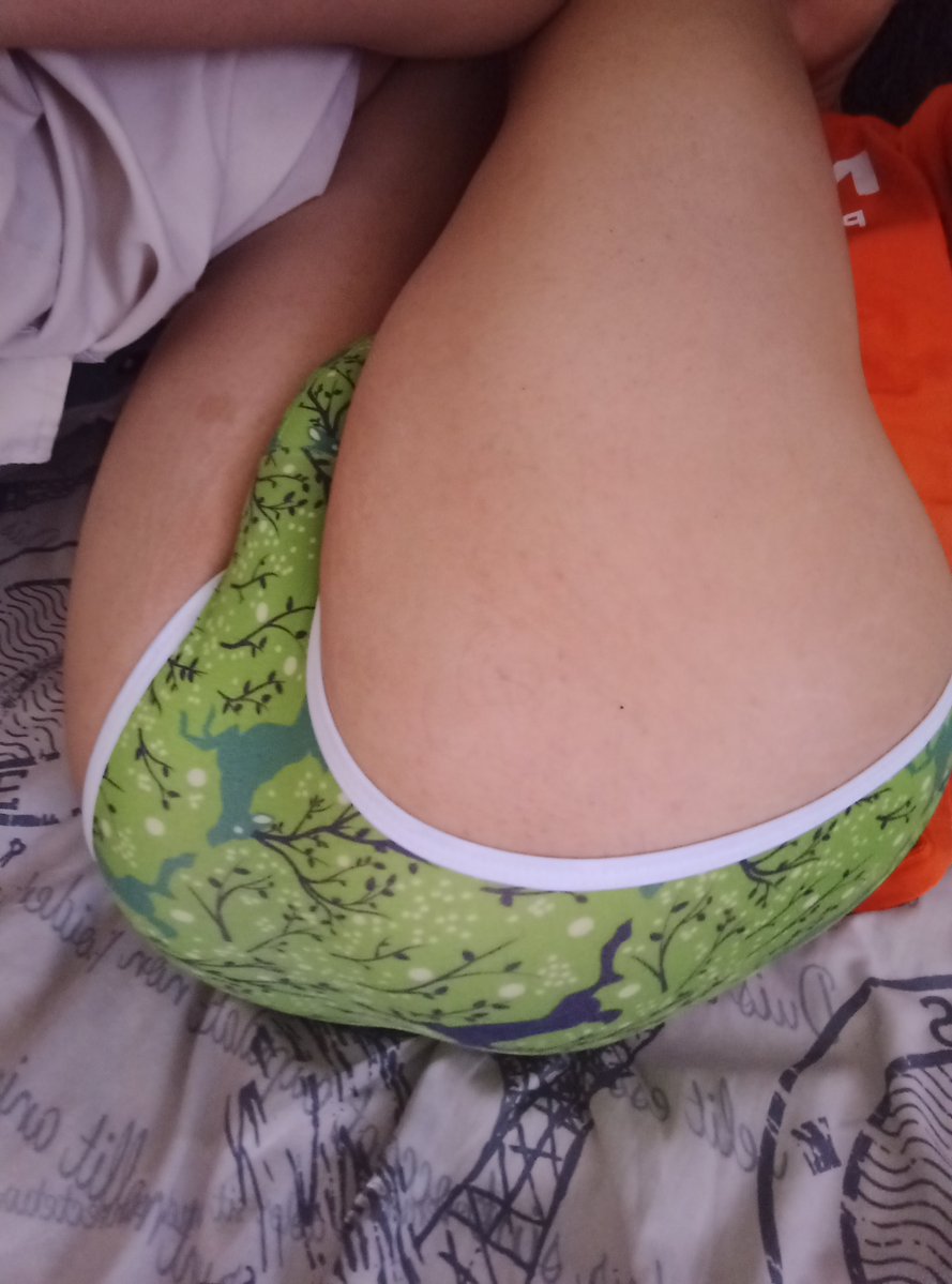 amenty_femboy's tweet photo. These are my favorite undies x3 https://t.co/DPU9xpMuwo