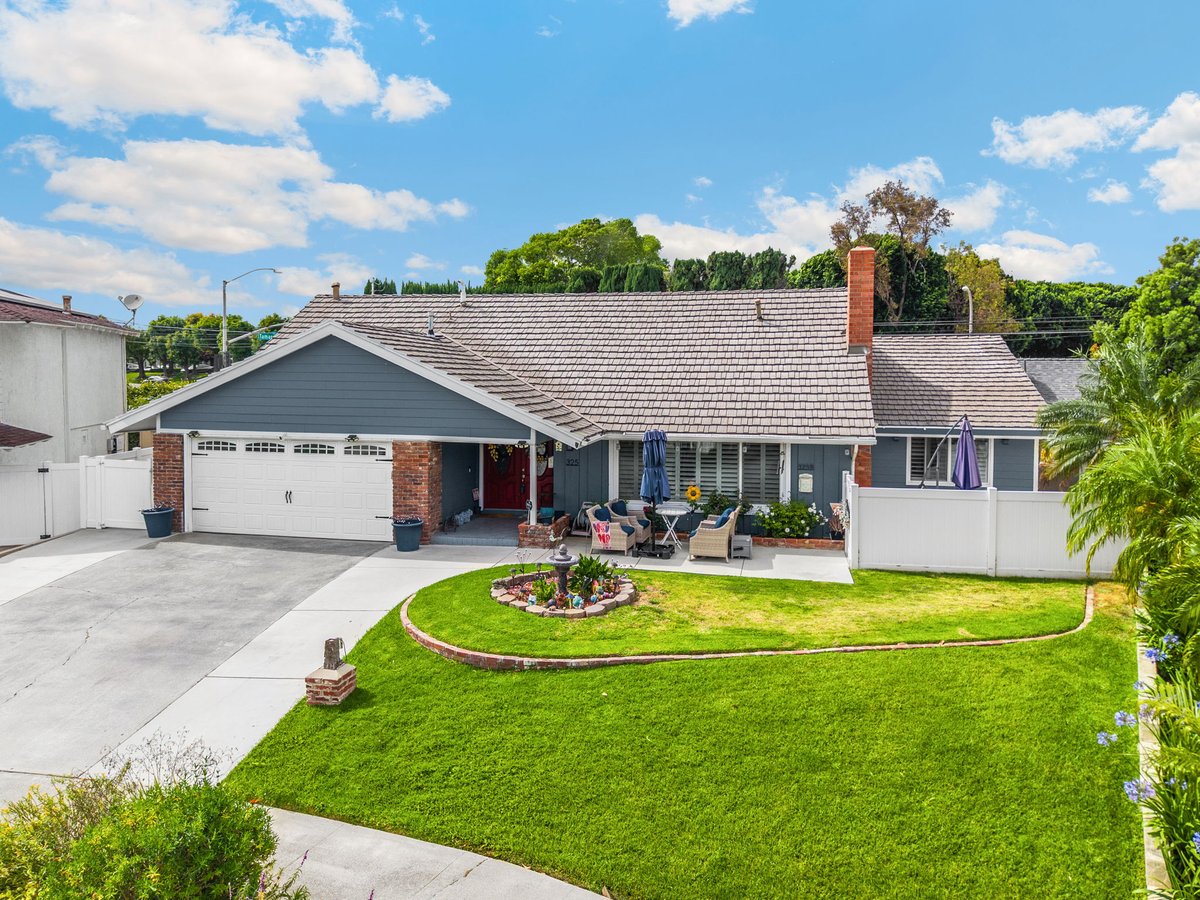 DarrylandJJ's tweet photo. BEAUTIFUL home in BREA with a POOL and an ADU that's WALKING DISTANCE to Brea Junior High

Open House in Brea
325 Delphia Ave
Sunday, July 5, from 1-4 pm

Call/text (714) 713-4663

Darryl &amp; JJ Jones Team
Darryl Jones
DRE #01076312
ERA North Orange County Real Estate https://t.co/RTiuf2gfUH