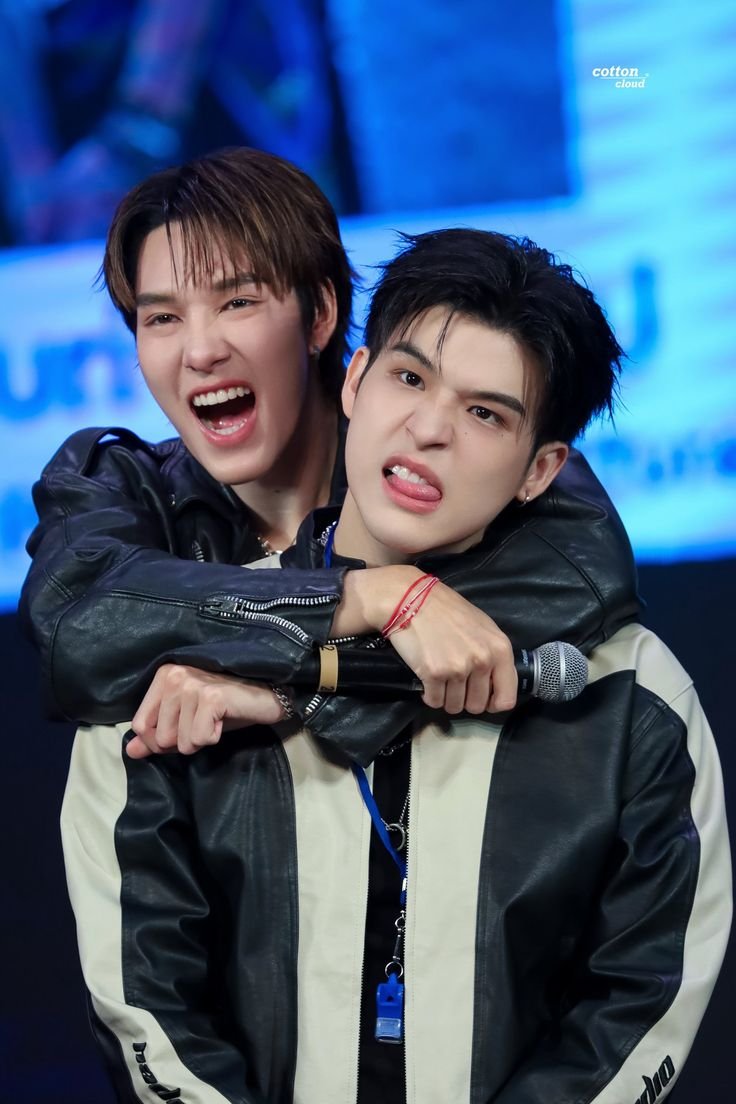 theasan12's tweet photo. @Jollynyn inilah my minee cp bromance kesonoan dikitt kesayangan gueh🤏🥰🫶🌷 https://t.co/yVEJRYMsdd