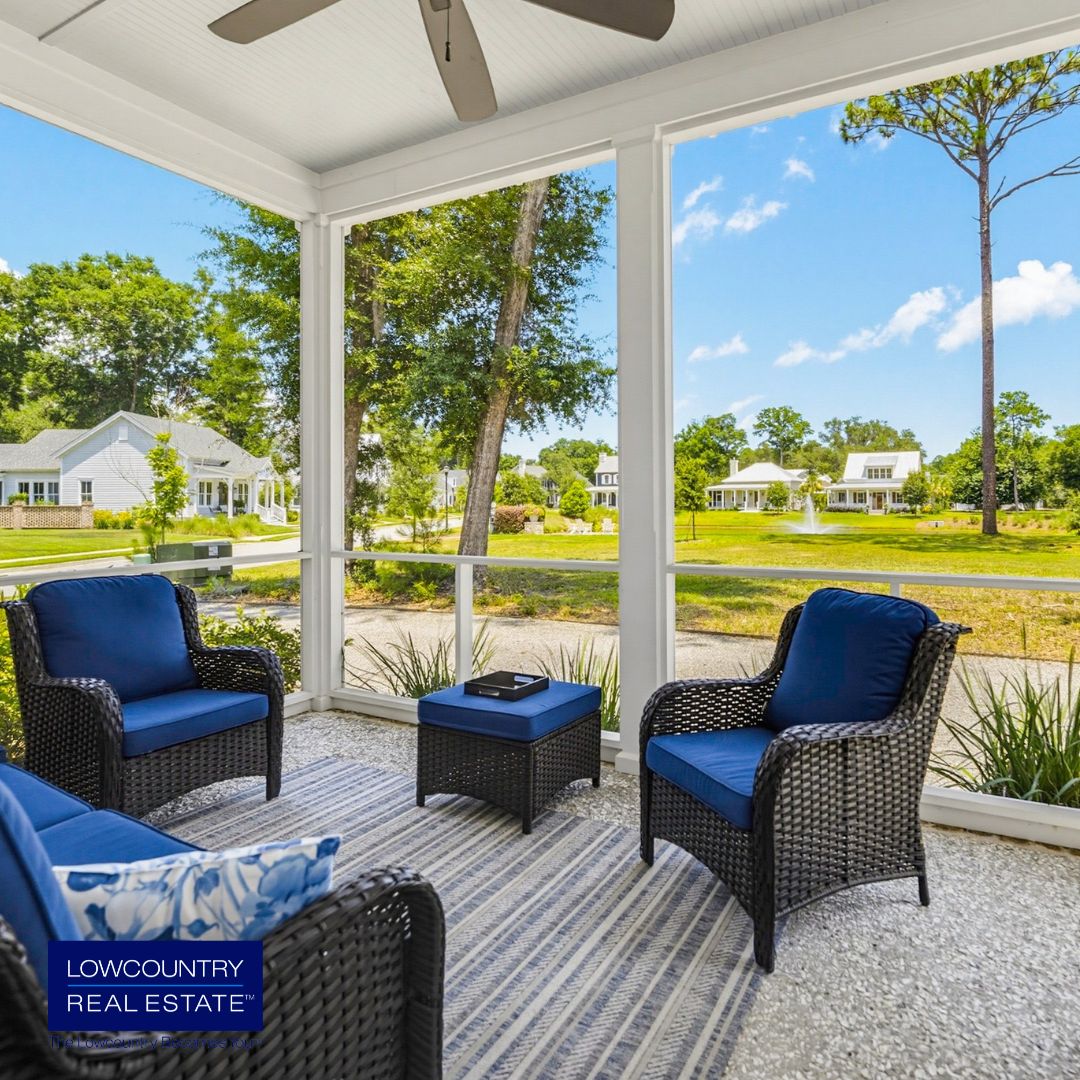 lowco820's tweet photo. ✨ JUST LISTED ✨

🏡 30 Patina Drive | Beaufort, SC
Crafted in 2021 by Artisan Custom Homes and still in like-new condition — this gorgeous 3-bed, 2.5-bath home in the heart of Celadon is the one you've been waiting for.
Listed with Lloyd Williams https://t.co/UHrsyslY4L