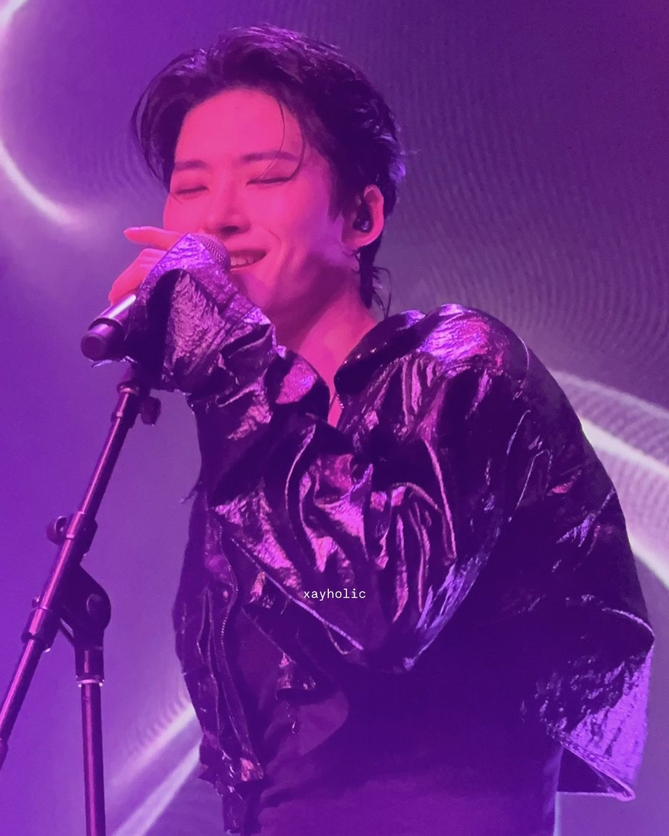 xayholic's tweet photo. please never take him off the stage 🤧🫶🏽
#HAPPY_YOUMIN_DAY https://t.co/rmAcOGCQel