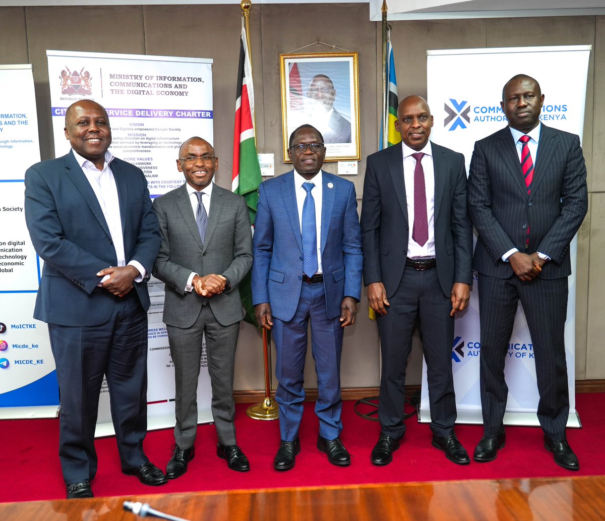 MoICTKenya's tweet photo. 𝐏𝐒 𝐈𝐬𝐚𝐛𝐨𝐤𝐞 𝐔𝐫𝐠𝐞𝐬 𝐉𝐨𝐢𝐧𝐭 𝐀𝐜𝐭𝐢𝐨𝐧 𝐭𝐨 𝐈𝐦𝐩𝐫𝐨𝐯𝐞 𝐈𝐂𝐓 𝐒𝐞𝐫𝐯𝐢𝐜𝐞𝐬 𝐚𝐬 𝐎𝐩𝐞𝐫𝐚𝐭𝐨𝐫𝐬 𝐂𝐨𝐦𝐦𝐢𝐭 𝐭𝐨 𝐁𝐞𝐭𝐭𝐞𝐫 𝐂𝐨𝐧𝐧𝐞𝐜𝐭𝐢𝐯𝐢𝐭𝐲

Principal Secretary for Broadcasting and Telecommunications @SteveIsaboke has reaffirmed the government's commitment to working with mobile network operators to improve the quality of ICT services, saying reliable connectivity is essential for economic growth and access to public services.

Speaking during a stakeholders' meeting convened by the Communications Authority of Kenya (CA), Isaboke said the government and telecommunications companies had held a consultative session to review the quality of service across the country and address emerging challenges as demand for digital services continues to rise.

Read more: https://t.co/fq3CfK7X7G