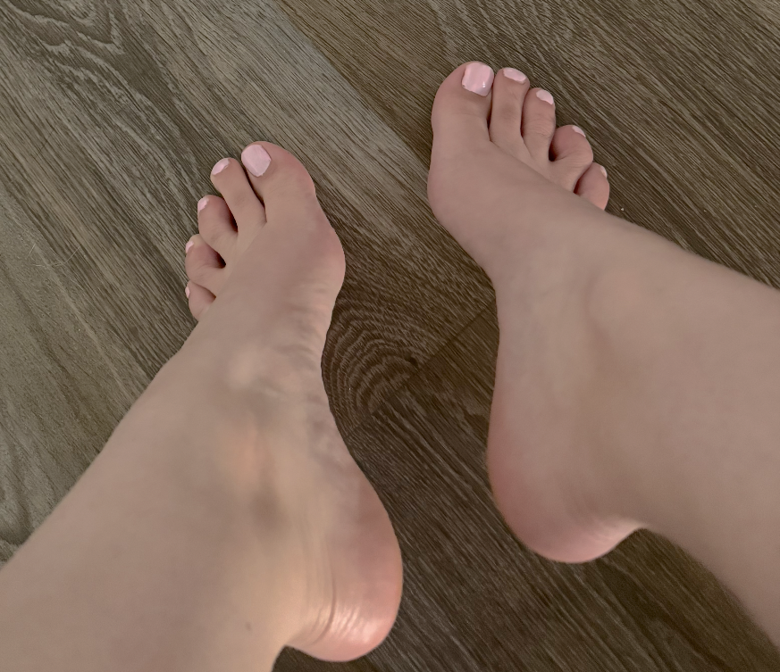 TeenVenezuelan's tweet photo. @FeetFinder 🌸 https://t.co/1TYA82qRWi