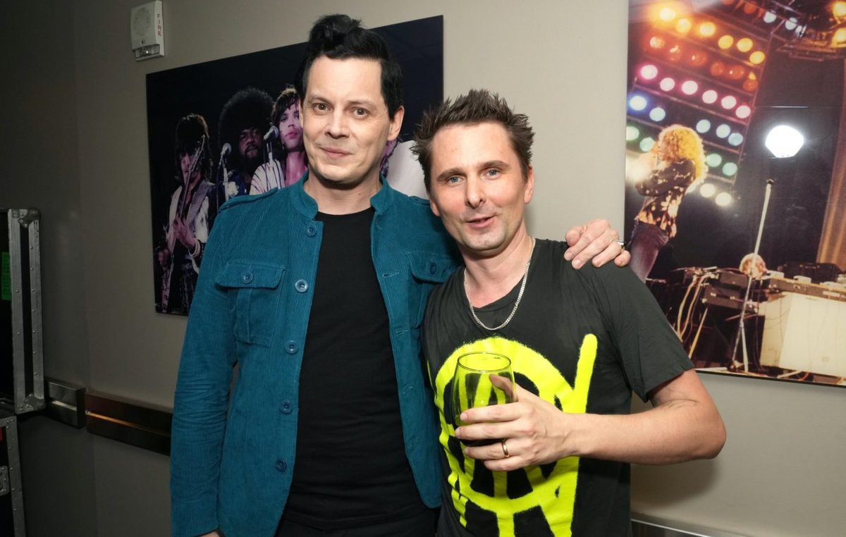 DJWapWap1's tweet photo. Matt Bellamy Looks Back on the 2000s Rock Scene: "We're Still Here!"
https://t.co/Pk6hUzEcRb https://t.co/1Jim86SqWG
