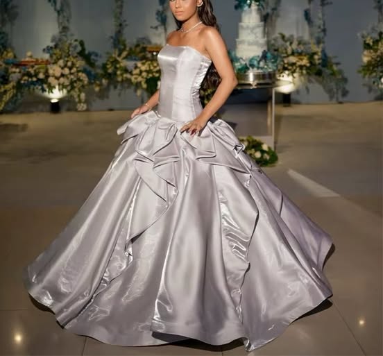 Hester78883934's tweet photo. BACKLESS PLEATED PARTY EVENING GOWN🎋
Size-2 to 26W (Custom Made)*
In Different Colours Available*
R2660-00*
Shipping Included*
Delivery-40/45 Working Days*
FedEx IP Couriers*
Code-ODS94%🎋
"REVIEWS" https://t.co/kkK9HSheFc