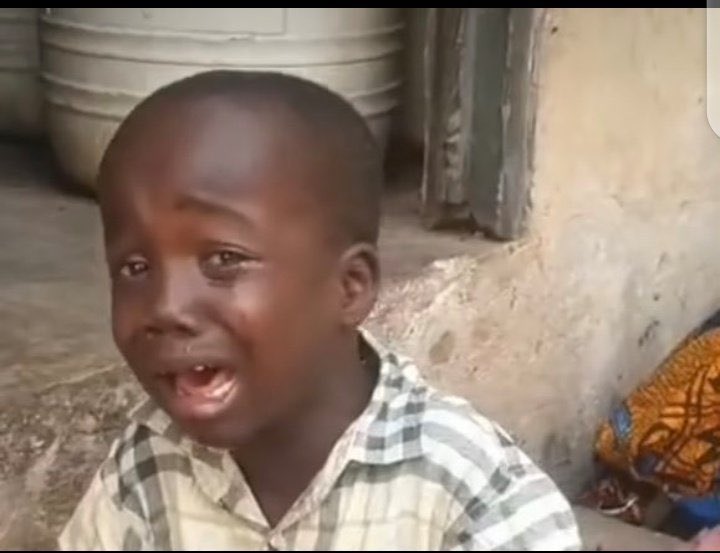 realAdeMike's tweet photo. @abazwhyllzz Calm down we no dey make noise for here https://t.co/XnfEZkrOOT