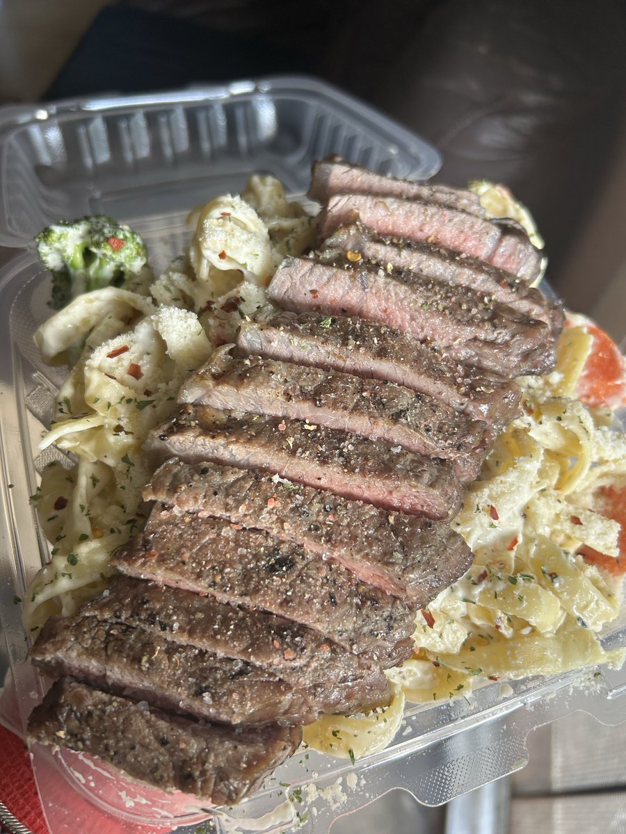 _driluzional's tweet photo. Tomorrows lunch menu
242-801-0871 https://t.co/mNqlVSDd66