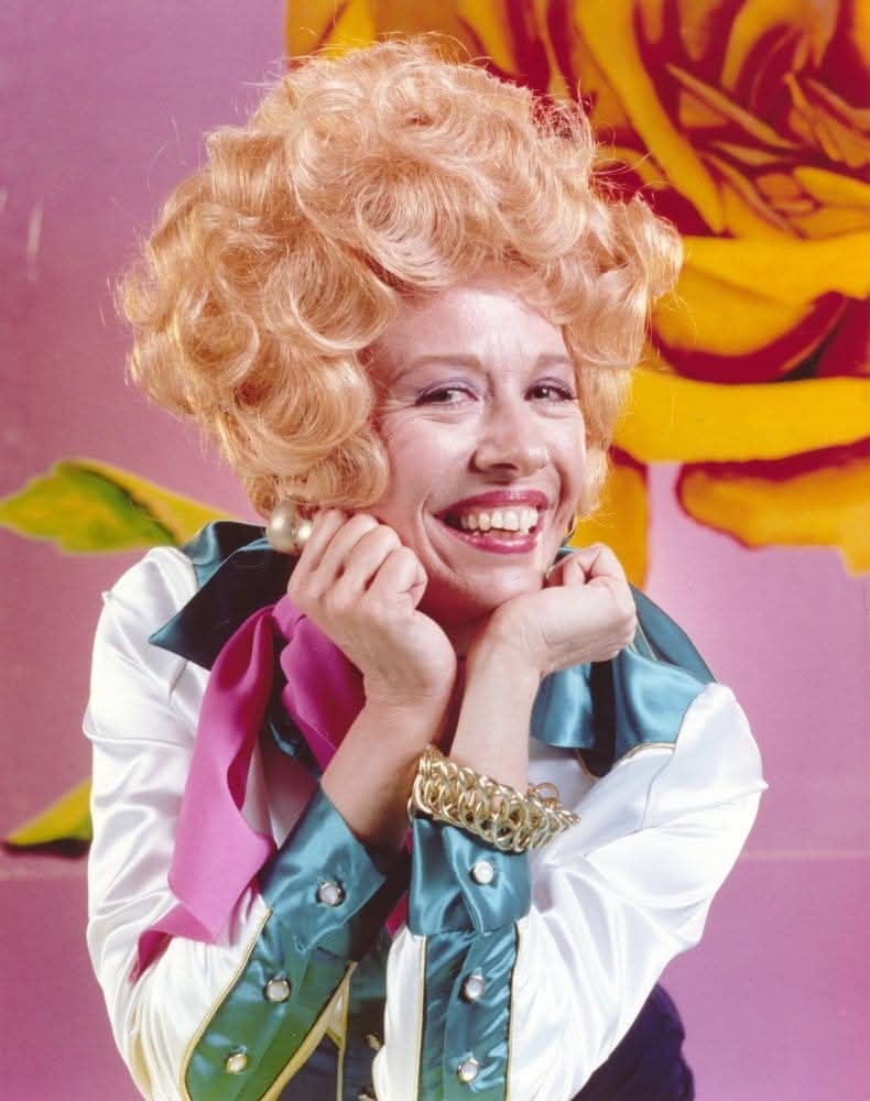 barbaravitali2's tweet photo. Remembering #PollyHolliday July 2,1937_September 9,2025 (Age 88) #Alice #Flo #TheClient #FairGame #Gremlins https://t.co/IztK9mG6hi