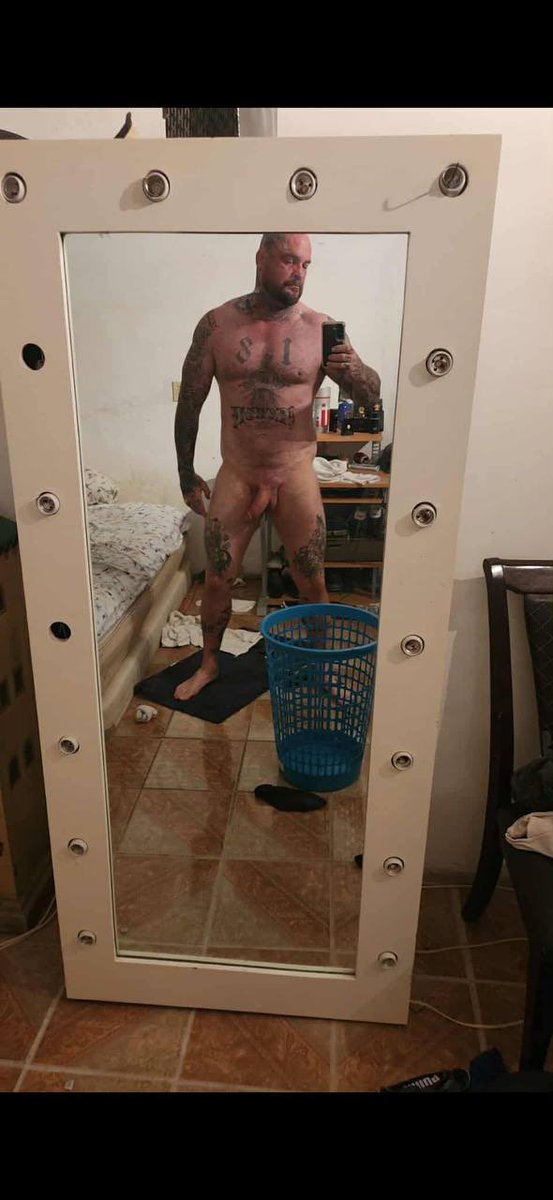 Ivanffzj's tweet photo. Los mejores maduros Papás❤️en mi grupo de WhatsApp deslechados, si quieres unirte al grupo y ver los videos mándame mensaje privado🔥maduros guapos vergones bien hechos, que ricos hombres  para mamárselas todo el día https://t.co/V5GkIDNaTa