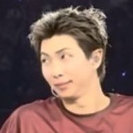 moonygcf's tweet photo. Morro de rir com as caras que o Namjoon faz quando olha pras boilagens dos Jikook https://t.co/jxKI6H9aM3