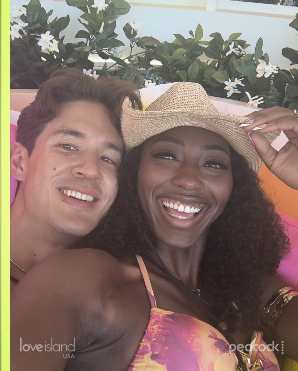 sqmceds's tweet photo. SHE GOT HER WHIMSY BACK https://t.co/EbXxb4Rg5U
