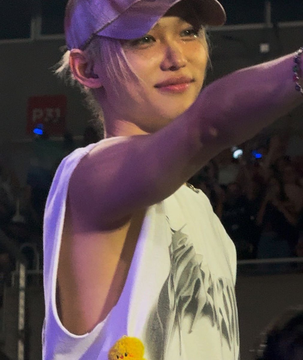 loveandskz's tweet photo. look how his eyes sparkle 🥺 https://t.co/uLVWp4Ymfz