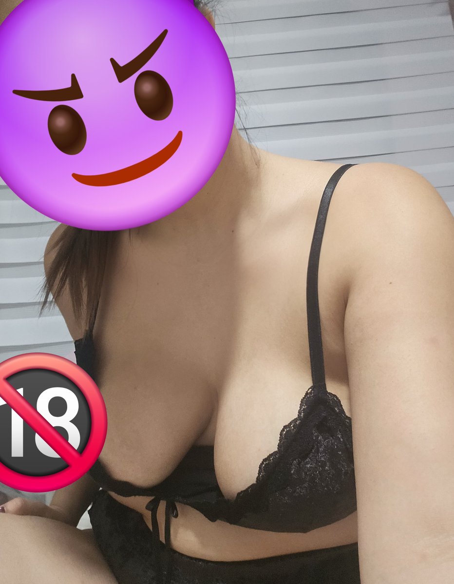 F_HW96's tweet photo. Juernes 🙌🏻
Ya casito fin de semana😏
#hotwife #cuckold https://t.co/ewxsX1v7Ru