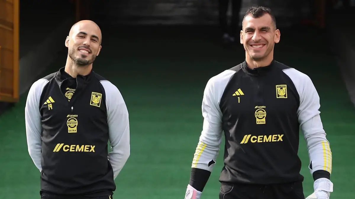 jlaram12's tweet photo. Con el paso del tiempo debemos valorar más a Guido Pizarro y Nahuel Guzmán.

Cuantas veces no vino Boca a buscarlos y nunca movieron ni un dedo para salir de Tigres, ni un berrinche. 

Los únicos argentinos que no se bajan los calzones cuando escuchan el nombre de Boca o River. https://t.co/yV6AerpPhJ