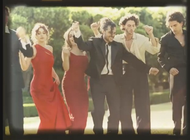 lostinstylees's tweet photo. this chaotic cast has my heart 😭❤️ https://t.co/3CJYvCXVI0